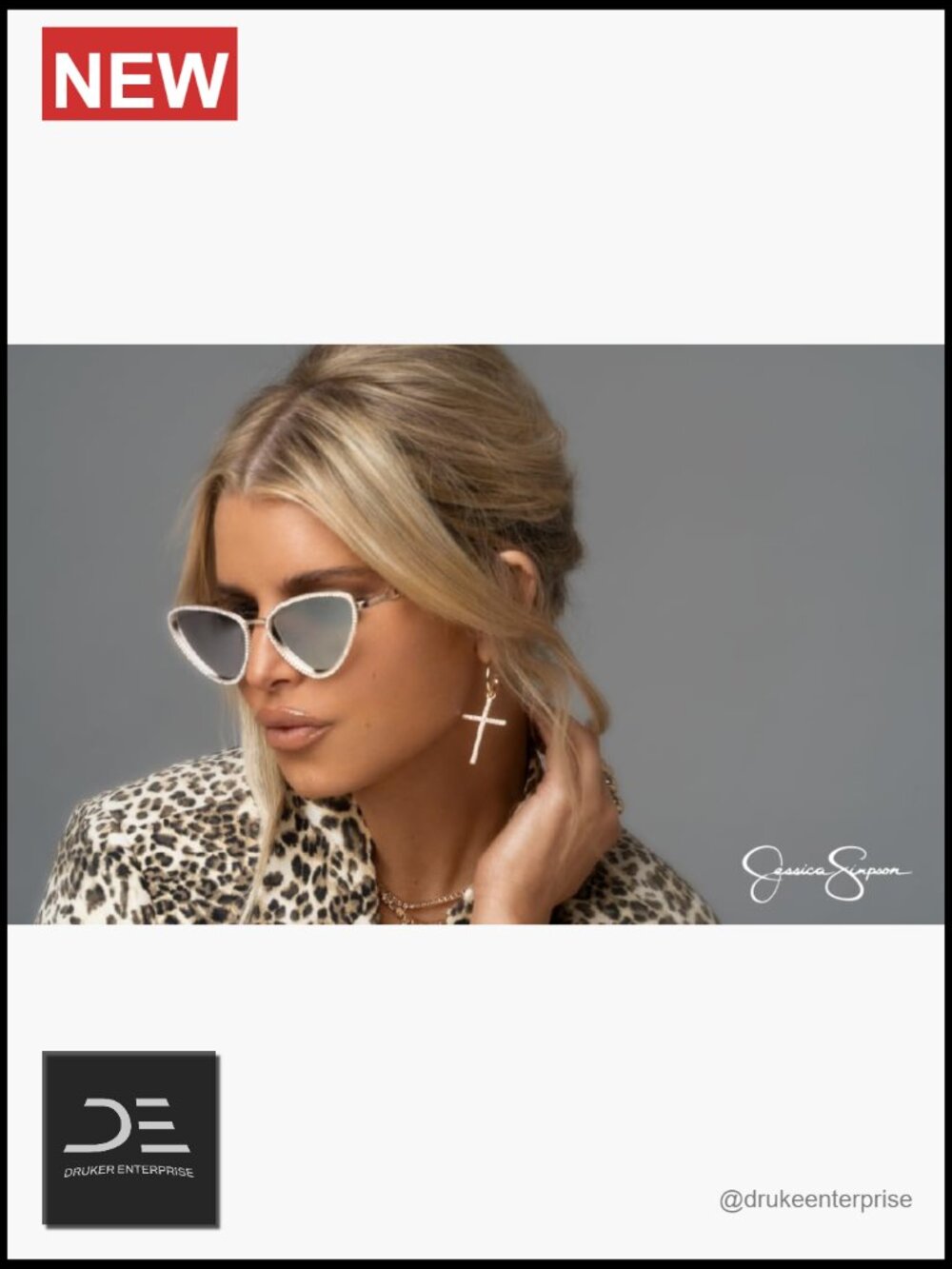 Oversized Square Sunglasses with UV400 Protection - Picture 2 of 4